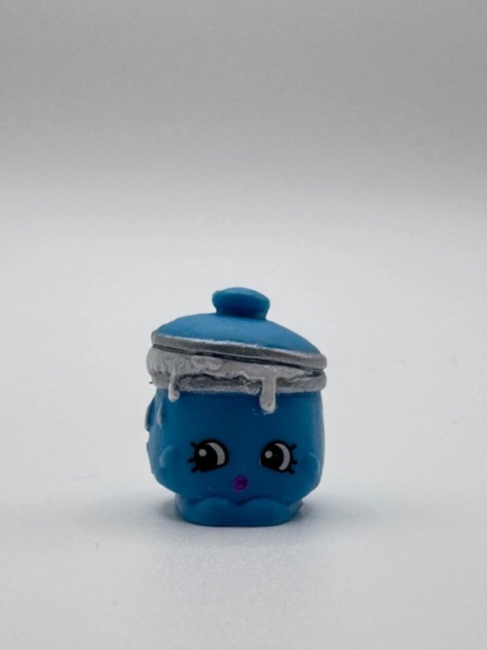 RARE- Season 2 Shopkins Saucy Pan (Blue)